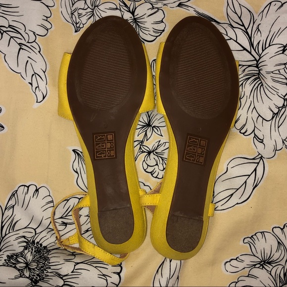 ❌SOLD❌ 💝 Kimchi Blue Sandals - Picture 4 of 4